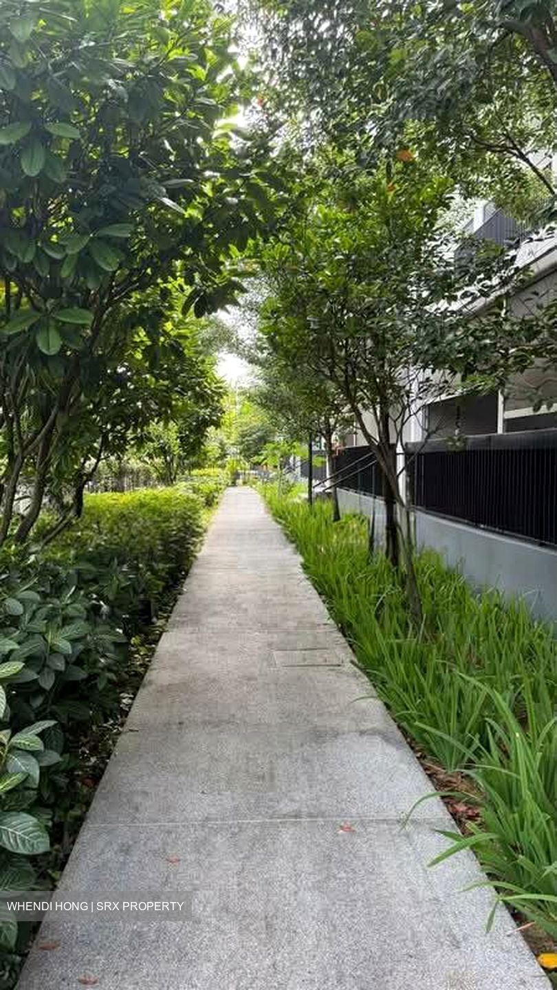 Village @ Pasir Panjang (D5), Condominium #545697771
